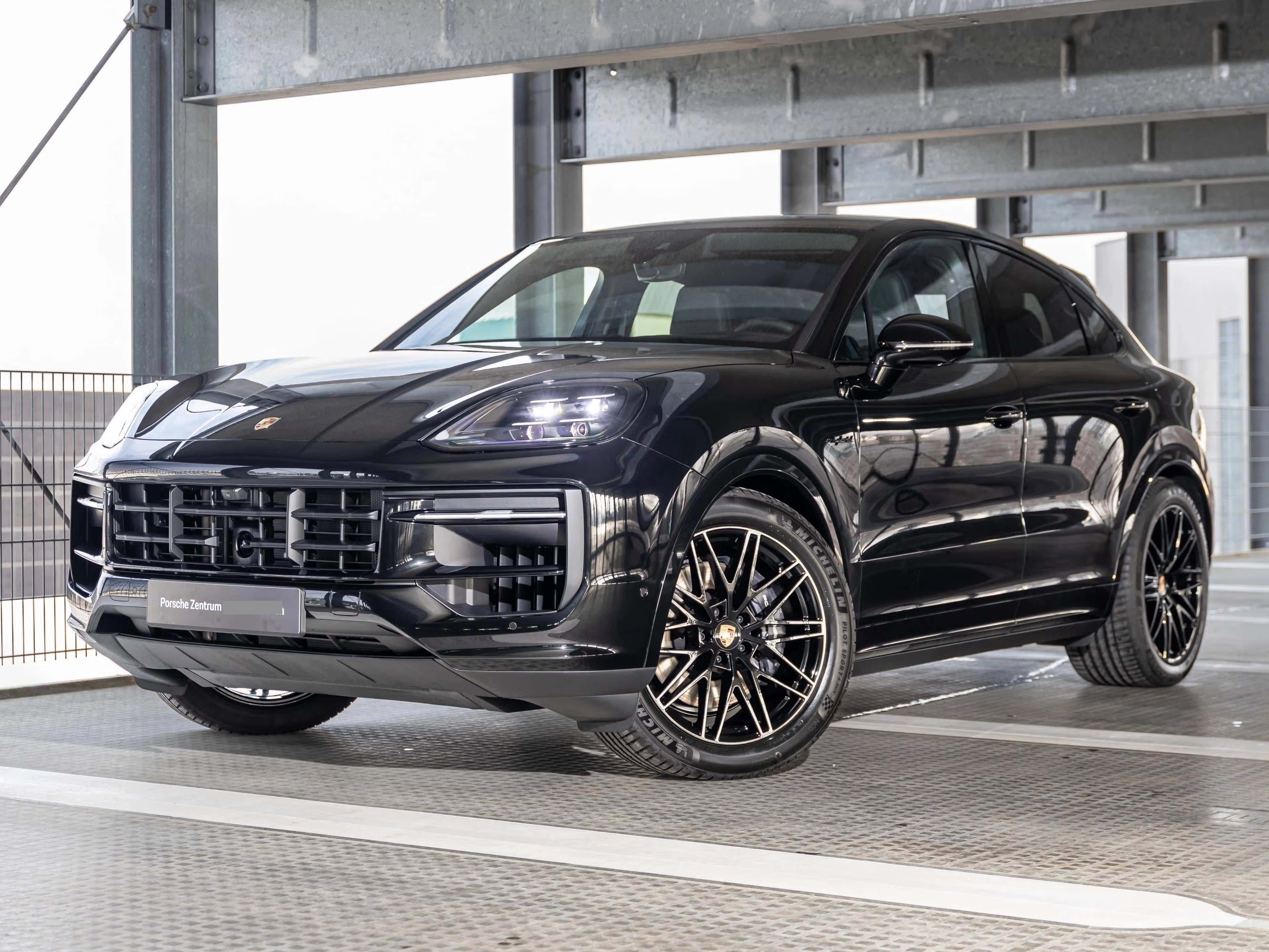 Porsche Cayenne E-Hybrid Coupe