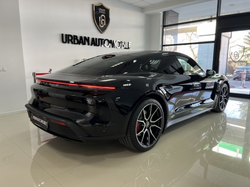 Porsche Taycan 4S