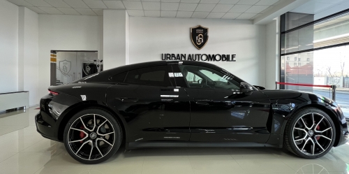 Porsche Taycan 4S