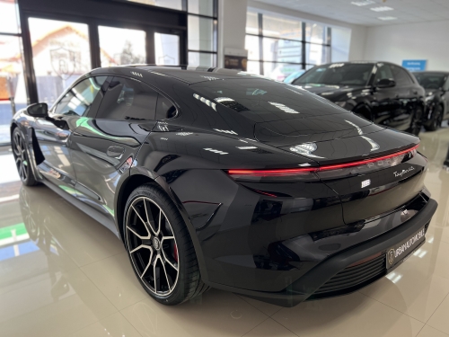 Porsche Taycan 4S