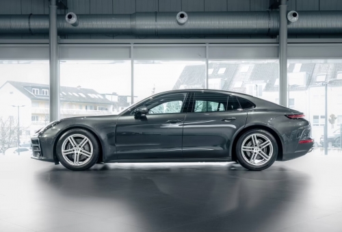Porsche Panamera 4