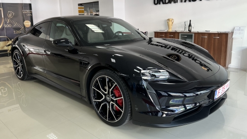 Porsche Taycan 4S