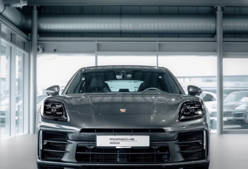 Porsche Panamera 4