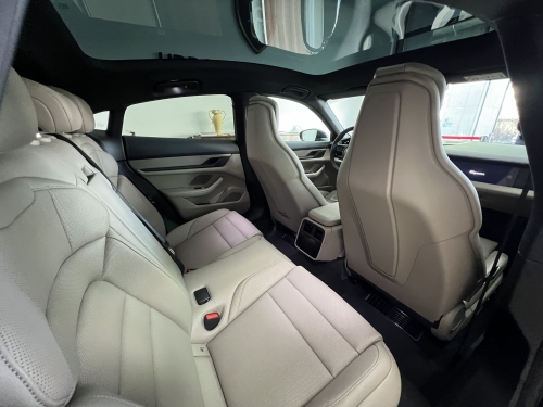 Porsche Taycan 4S