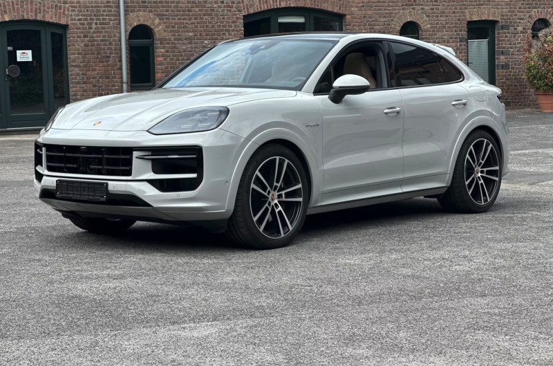 Porsche Cayenne E-Hybrid Coupe